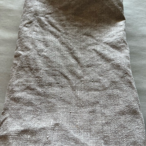 Unbranded Set of Two Oatmeal Tan Linen Napkins - Picture 9 of 13